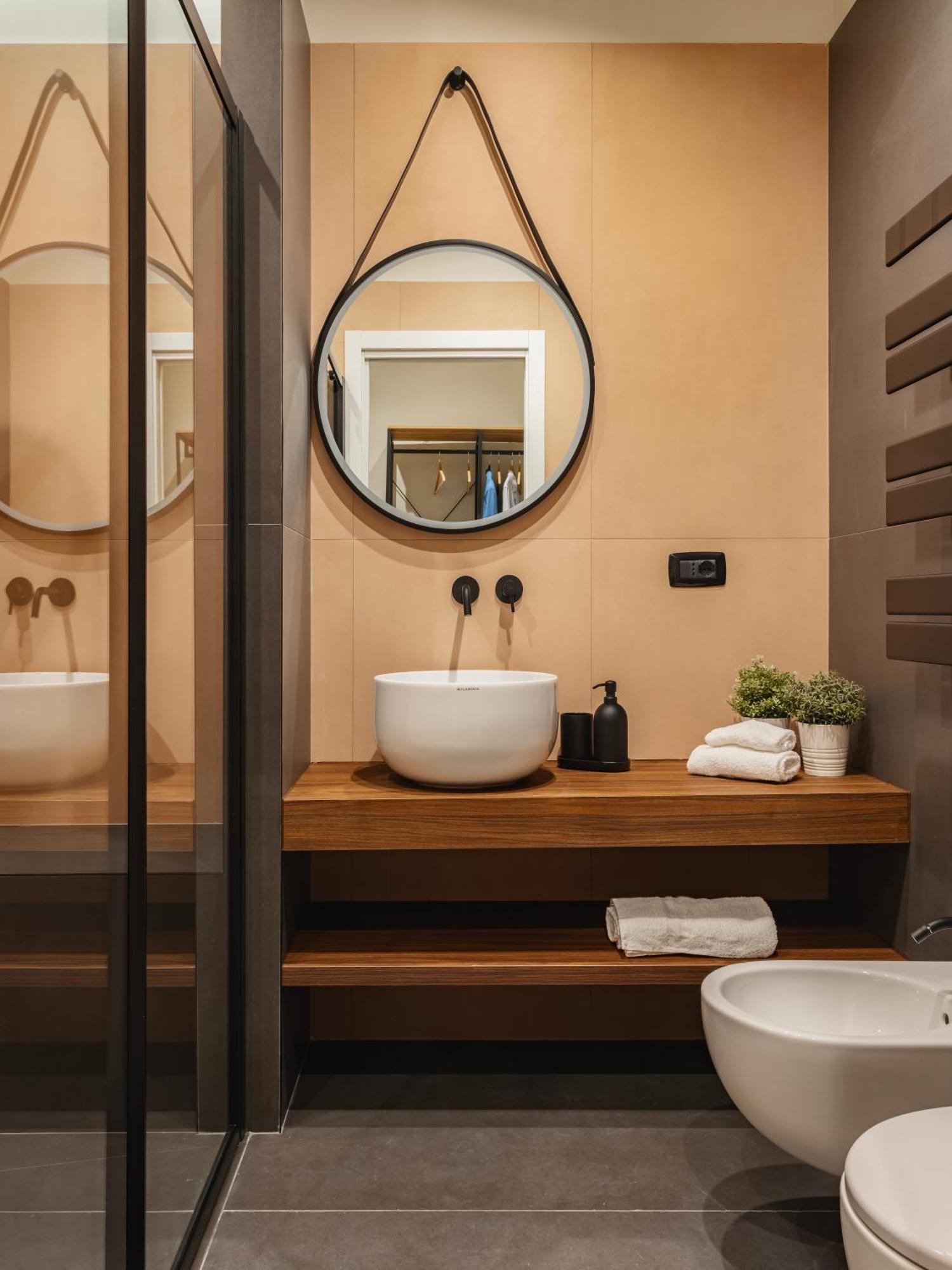 Almica24 Hotel Bari Bagian luar foto